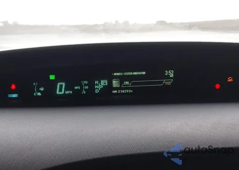 2013 Toyota Prius Two z USA, uszkodzony, nr VIN JTDKN3DU0D5577256